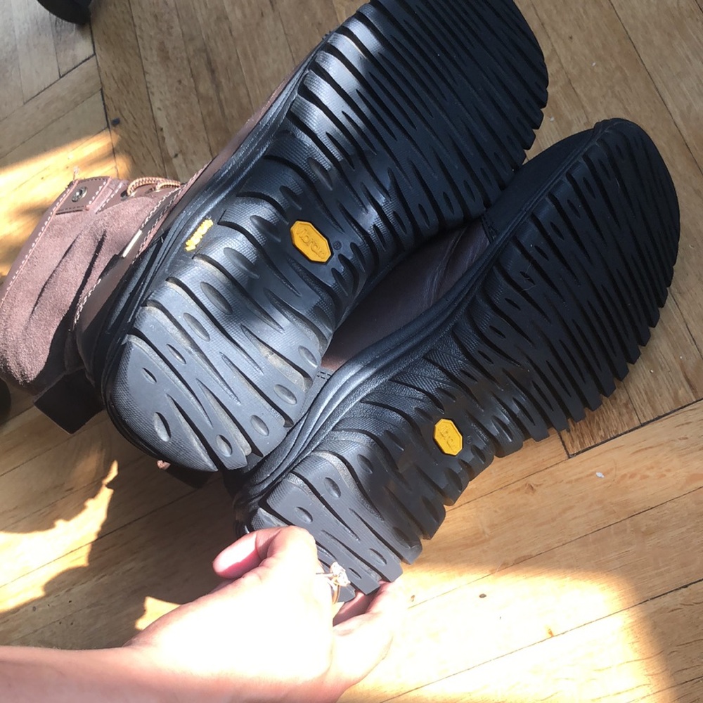 Ugg Adirondack - image 5